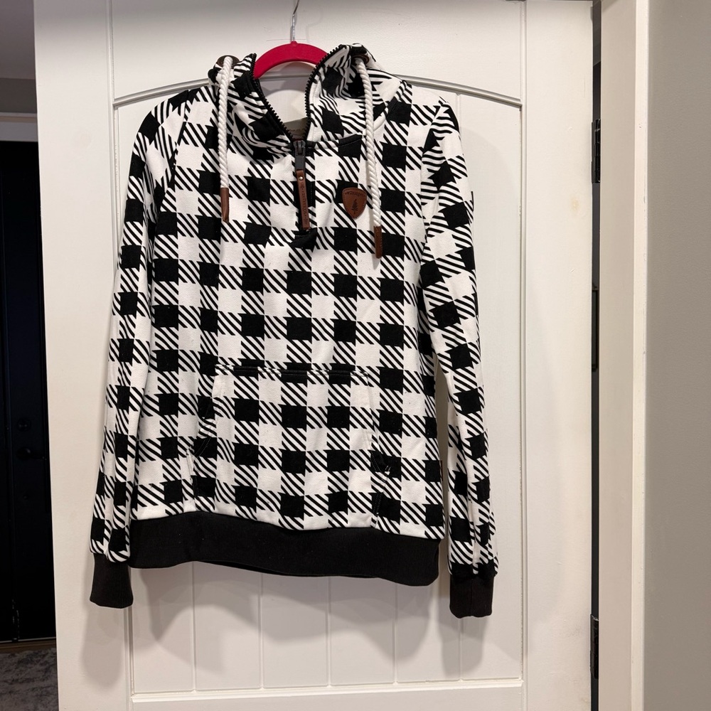Wanakome Black & White Buffalo Check Pullover Hoodie Sweater